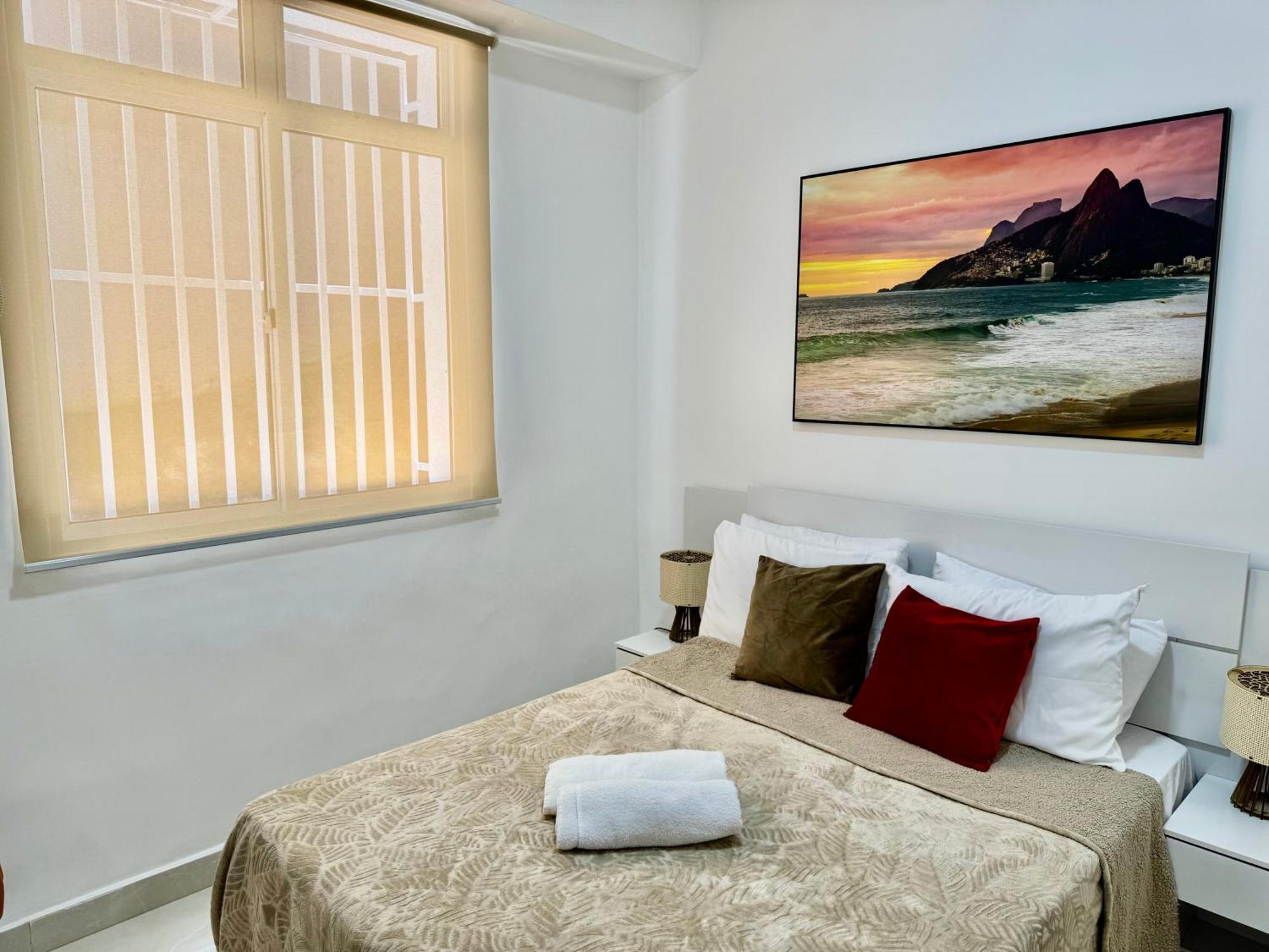 Just 2 Blocks From Copacabana Cozy & Convenient Retreat! * Río de Janeiro